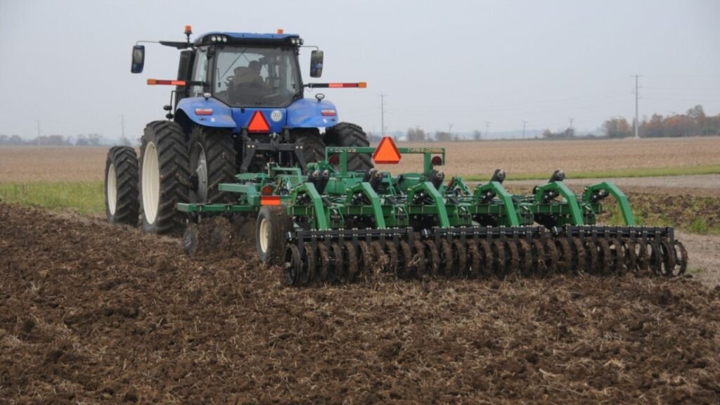 Farmers Seek Best Hybrid Chisel Setup for Optimal Tillage Performance This Fall